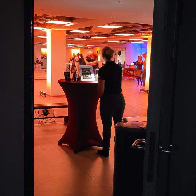 Milonga El Sotano Eingang zur Milonga im SCS Bewegungsraum UG