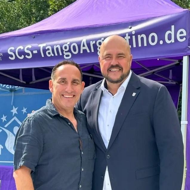 Bezirksb&uuml;rgermeister Frank Bewig und SCS Trainer Lars Ritzrau