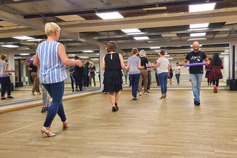 Schreit&uuml;bungen f&uuml;r Folgende im SCS Bewegungsraum