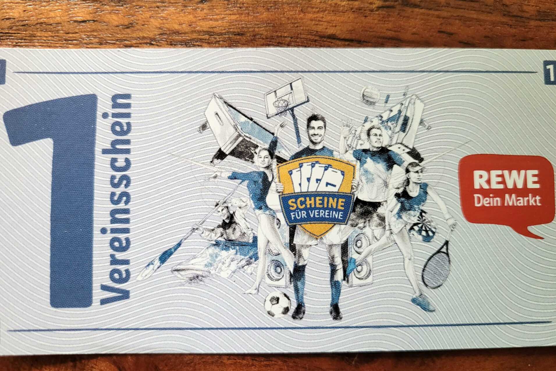 Abbildung eines Vereinscheins von REWE, mit sportlichen Motiven und dem Schriftzug "Scheine f&uuml;r Vereine".