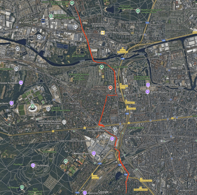 Karte von Berlin mit markierten Straßen und wichtigen Punkten wie ZOB und Sportanlagen in Westend.