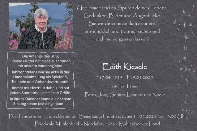 Trauerkarte mit einem Foto einer l&auml;chelnden Frau und textlichen Erinnerungen und Angaben zur Beisetzung.