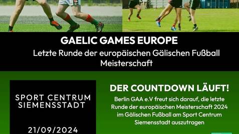 Zwei Szenen von Spielern in Gälischem Fußball, die einen Ball auf einem Spielfeld im Sport Centrum Siemensstadt spielen.
